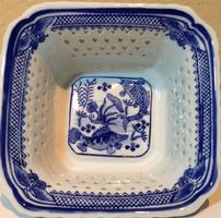 Blue Lattice Dish 202//200