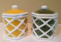 2 Moyses Stevens Scented Lattice Candles 202//137