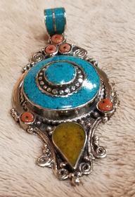 Turquoise Coral and agate pendant/chain 192//280