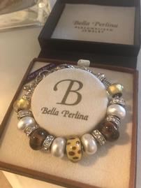 BELLA PERLINA WHITE AND SILVER DELUX BRACELET 202//269