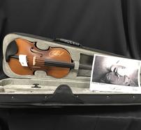 Charlie Daniels autographed fiddle 202//187