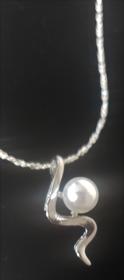 Silver and Pearl Necklace with 20" Chain 124//280