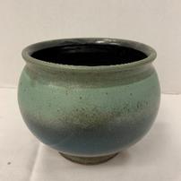 Hand-thrown green bowl/vaseby Raymond Ochs 202//202
