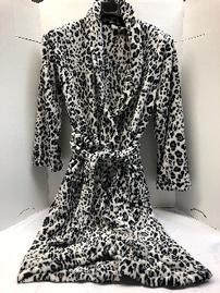 Women's soft leopard print bathrobe, size L & 3-90 Min. Elements Massage g.c. 202//269