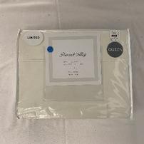 Peacock Alley queen size 100% cotton sheet set in cream4-piece set 202//202