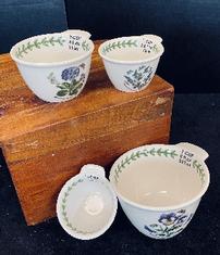 Set of 4 Botanic Garden porcelain measuring cups 202//235