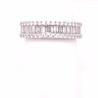 18K white gold baguette & round diamond ring set, 0.96 CTW 202//202