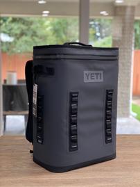 Yeti Hopper Backflip 24 Soft Cooler in Charcoal 202//269