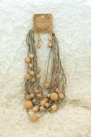Necklace and earrings with gray strands and wood beads 187//280