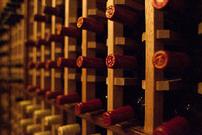 Wine cellar with 72 bottles of wine 202//135