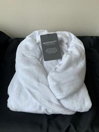 Modernist Gravity Men's White Robe - large 202//269