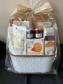 Assorted Crackers + Preserves Basket 202//269