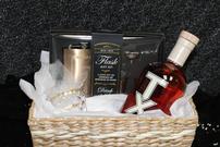 TX Whiskey and Flask basket 202//135